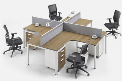Schreibtisch für vier Personen